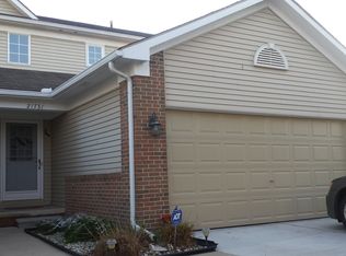 21731 Adams Dr, Brownstown, MI 48193