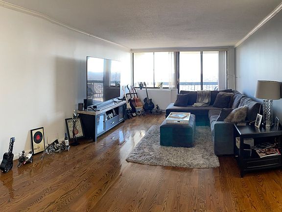 4th image of 1 Bay Club Dr APT 21S