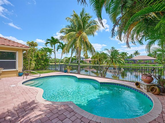 5th image of 7088 NW 111th Terrace