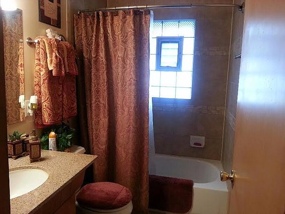 4663 bathroom 1