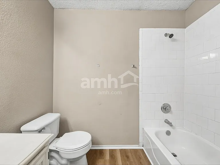 7808 Orland Park Cir — Photo 16