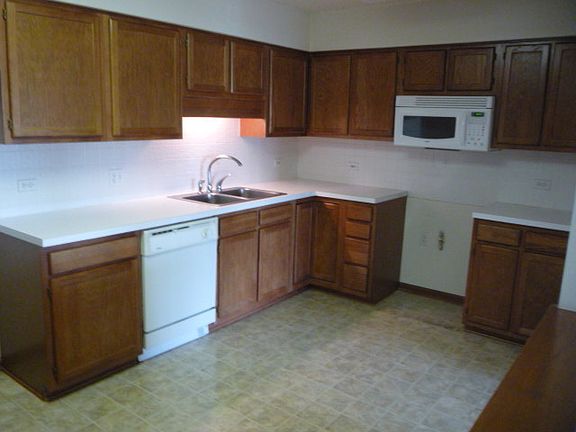 2nd image of 6430 W Berteau Ave APT 407