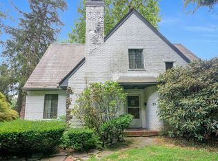 25 Alta Vista Dr, Yonkers, NY 10710