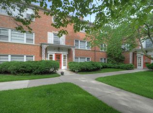 2539 Bennett Ave #1, Evanston, IL 60201