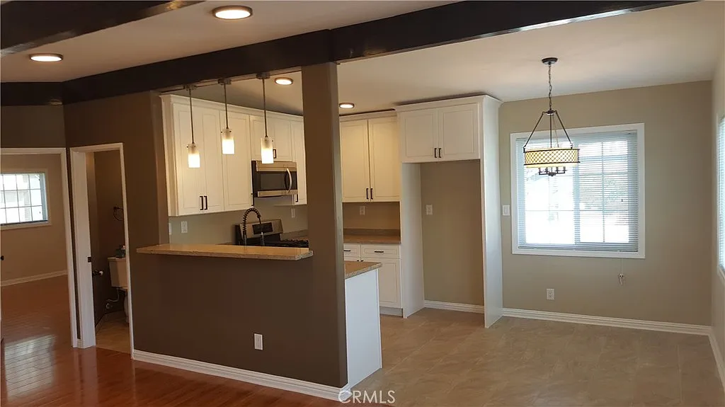 2 bed, 750 sqft, $2,800 — Photo 2