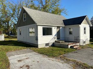 1 Evans Ln, Walden, NY 12586
