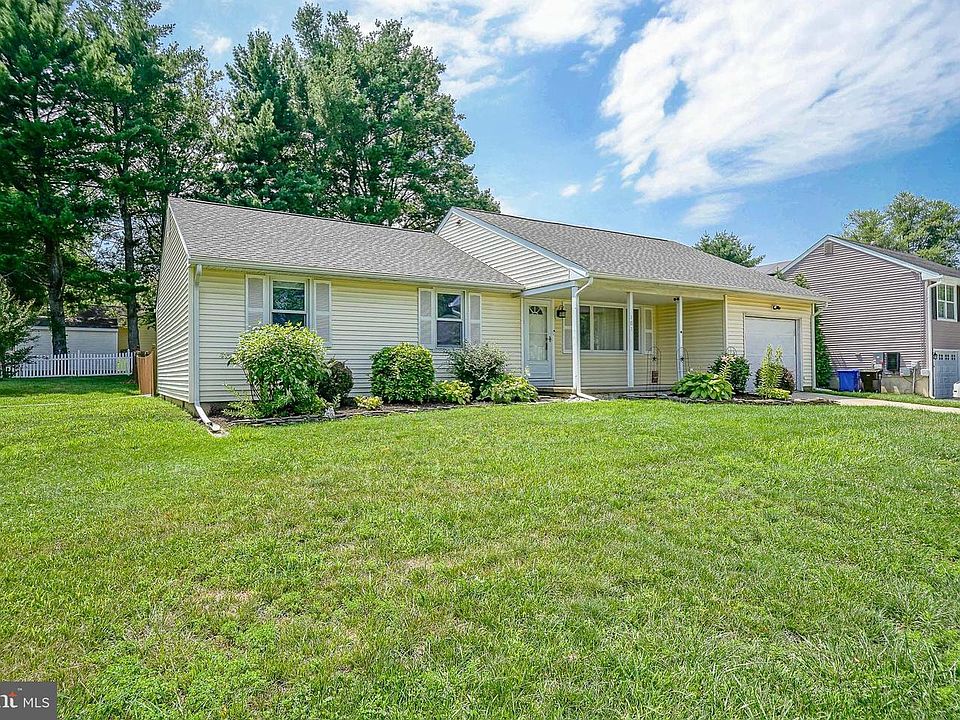 1st image of 101 Green Briar Rd
