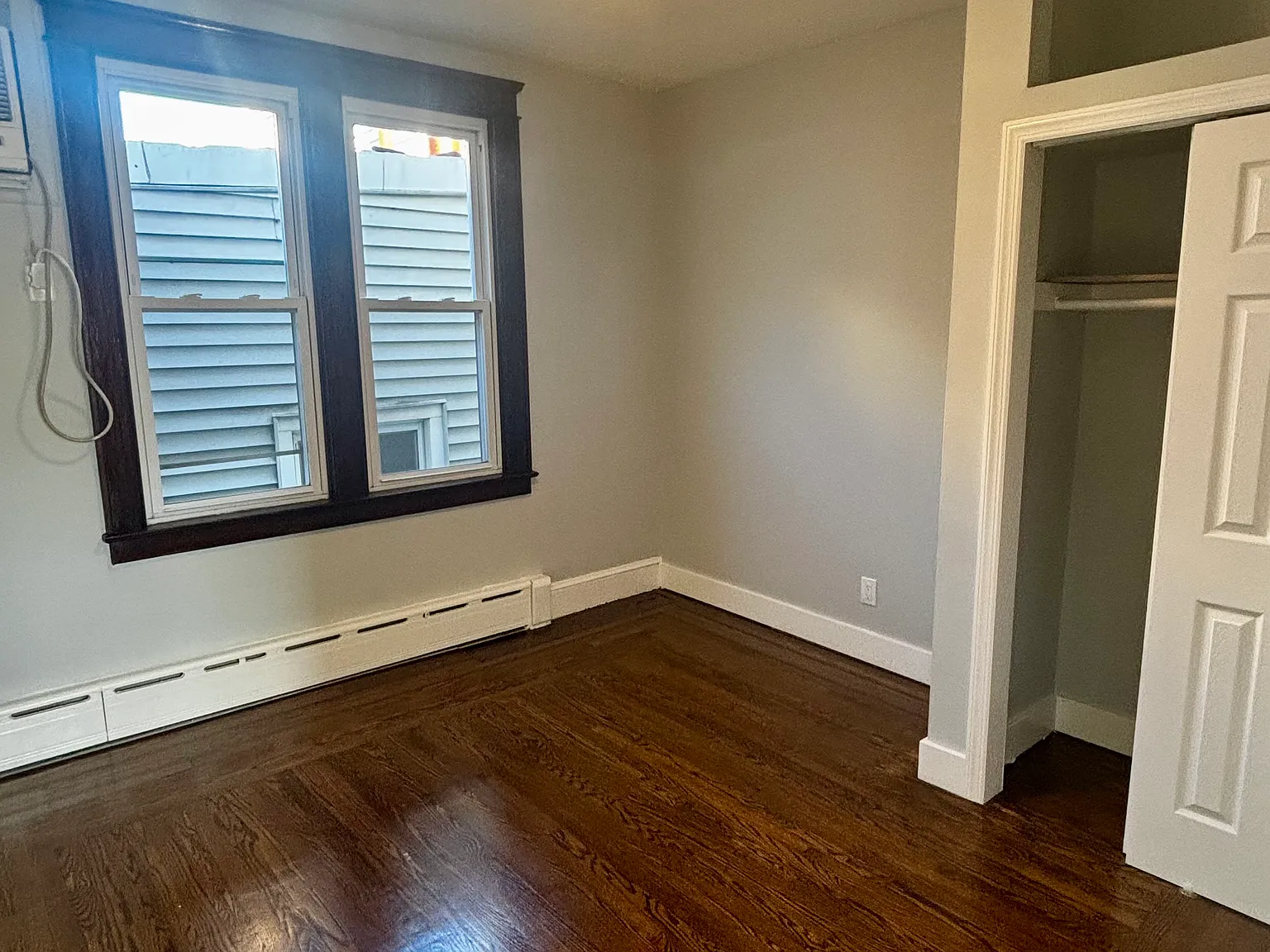 4 bed, 1200 sqft, $3,200 — Photo 3