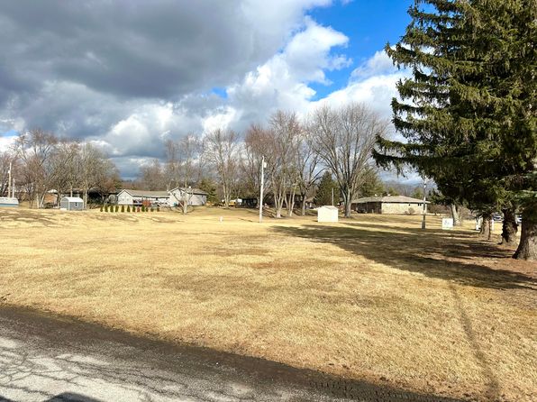 9251 Kardel Dr, Saint John, IN 46373