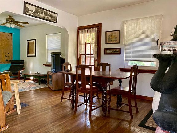 4th image of 127 Farview Ave