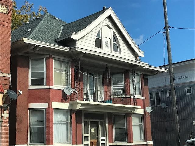 1st image of 1420 W Lincoln Ave