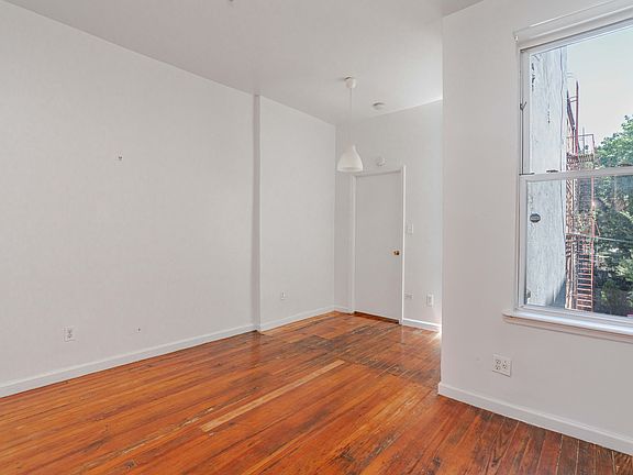 2nd image of 874 E 156th St #2A