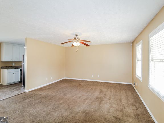2nd image of 3338 Mansfield Ln