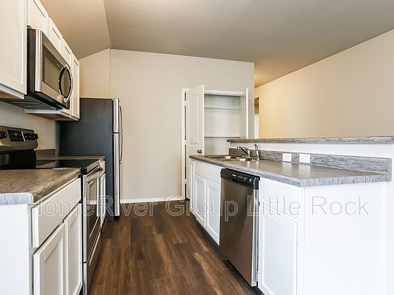 5th image of 2088 Dandelion Dr