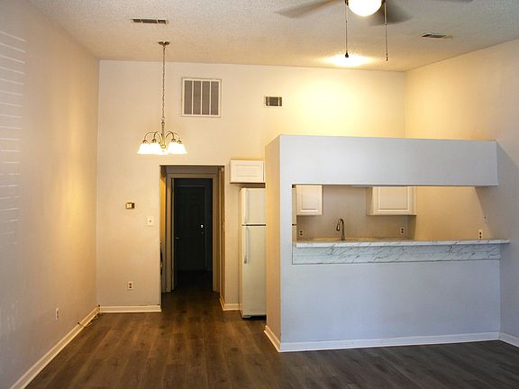 2nd image of 2314 Continental Ave