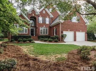 121 Crystlewood Ct, Morrisville, NC 27560