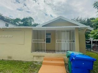 146 NW 70th St, Miami, FL 33150