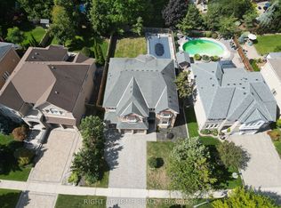 2427 Erin Centre Blvd, Mississauga, ON L5M 5B3