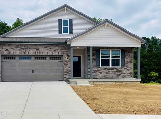 8106 Cedar Meadows Ln, Louisville, KY 40229