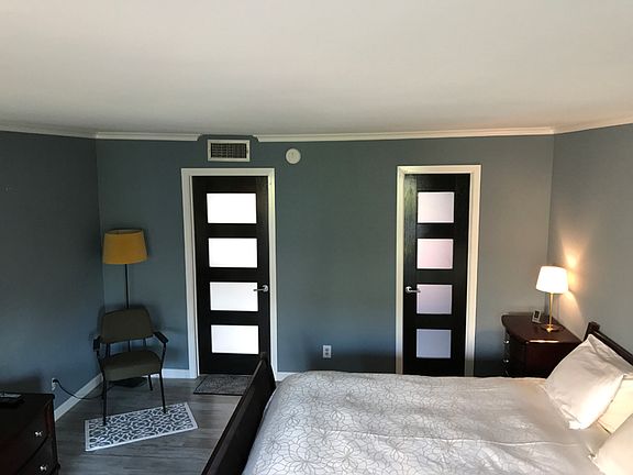 3rd image of 5309 Coldwater Canyon Ave APT D
