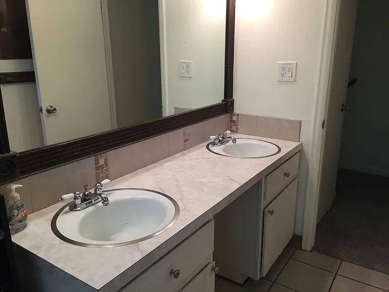 3004 Southmoor Ct — Photo 8