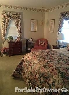 Master Bedroom
						:
						First floor Master Bedroom (17 x14)