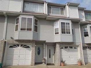 23 Susanna Ln, Staten Island, NY 10312