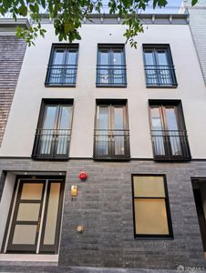 31 Aladdin Ter, San Francisco, CA, 94133
