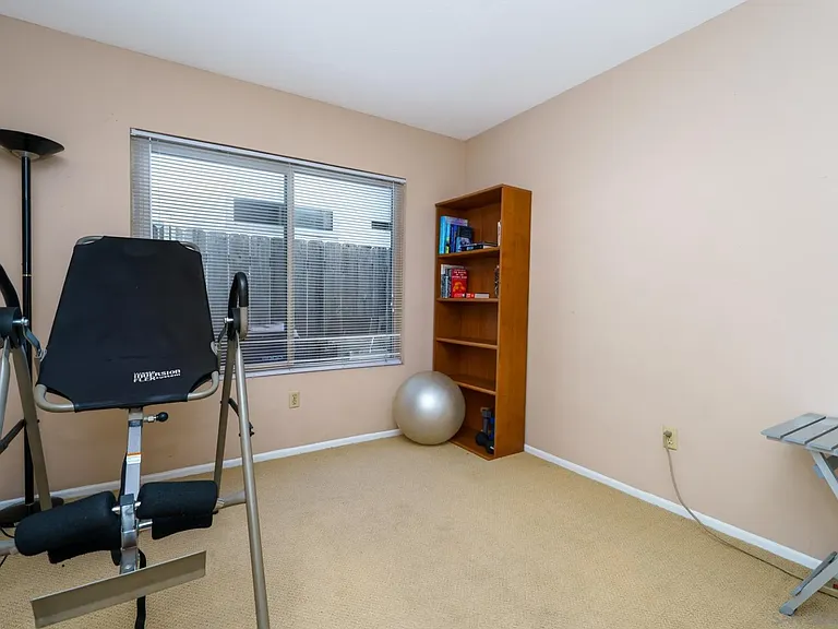 141 Turner Ave — Photo 31