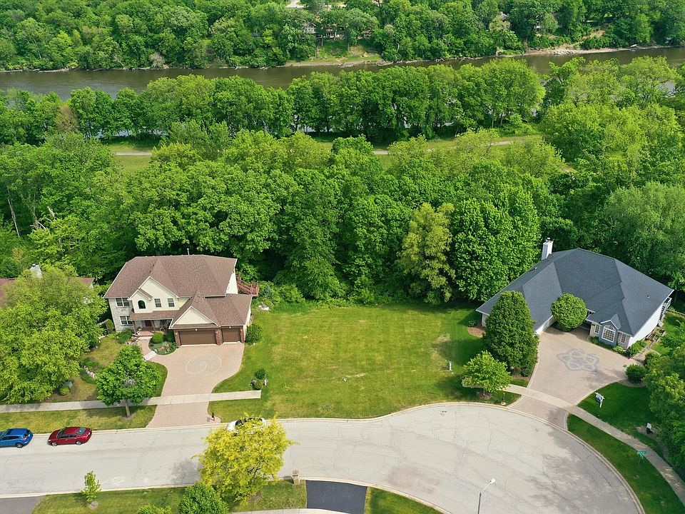 1st image of 207 Windham Cir