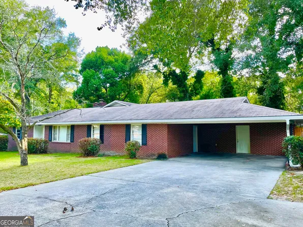 303 Smiley St, Claxton, GA 30417