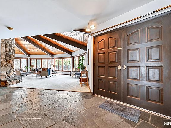 2nd image of 224 Miller Rd