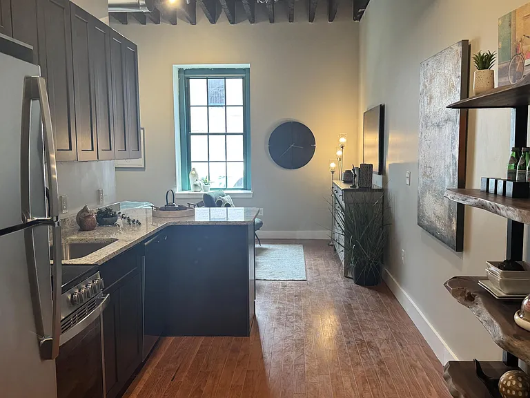 Prince Street Lofts — Photo 16