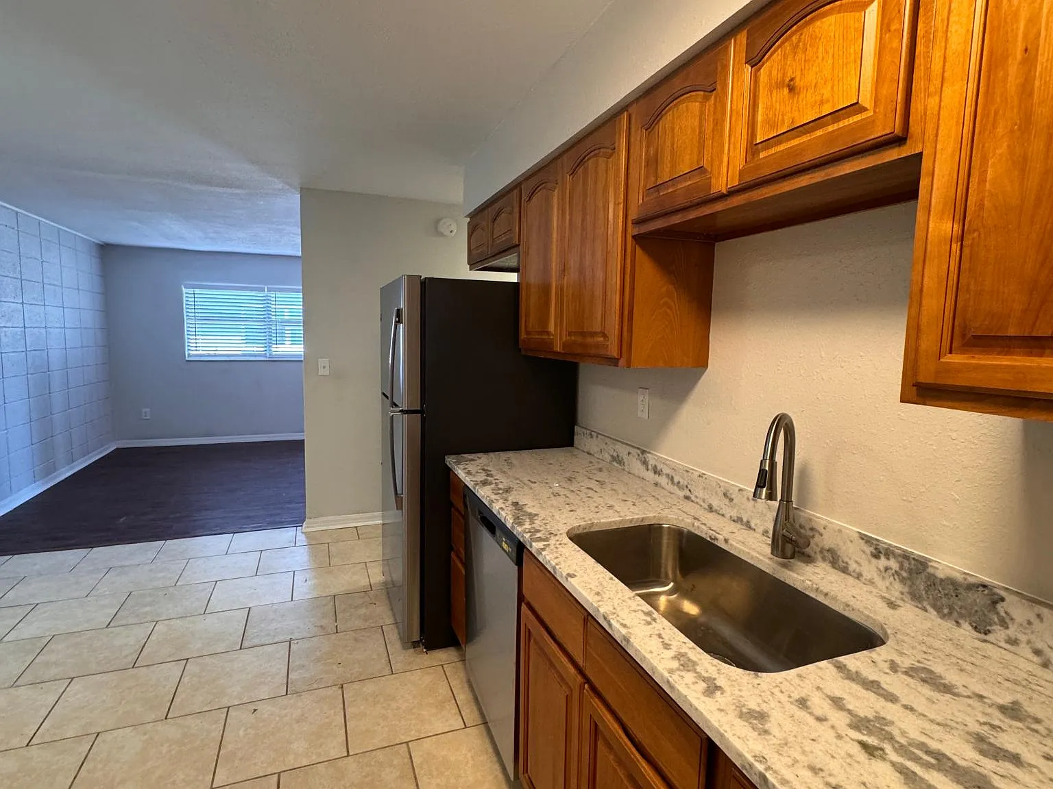 121 E Patterson St — Photo 4