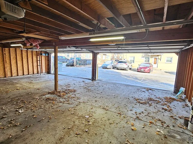 1122 E Singer Cir. (4 Unit) — Photo 11