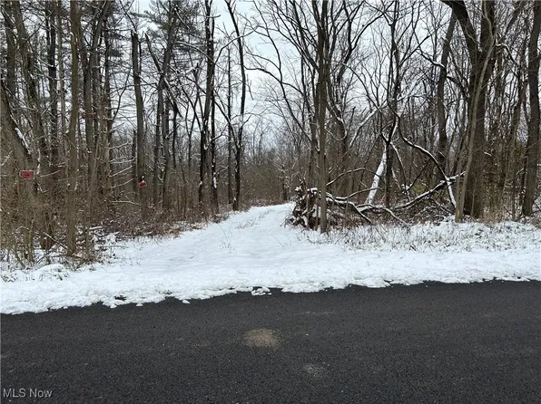 Crock Rd, Zanesville, OH 43701