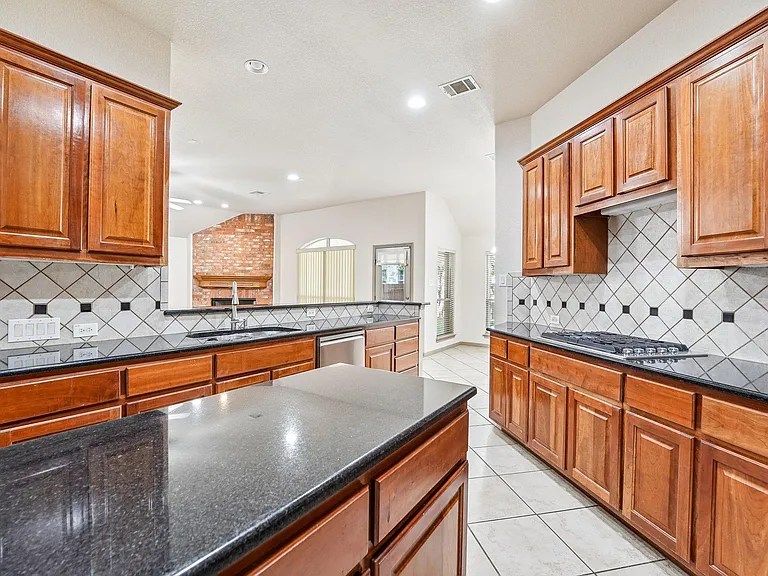 10028 Lisi Anne Dr — Photo 16