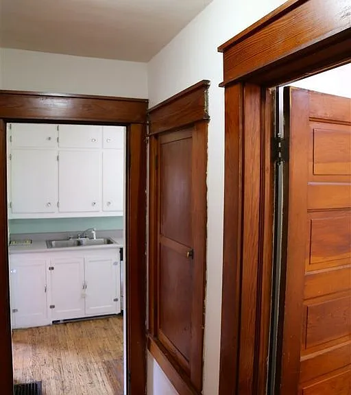 1435 N Kinser Pike — Photo 16