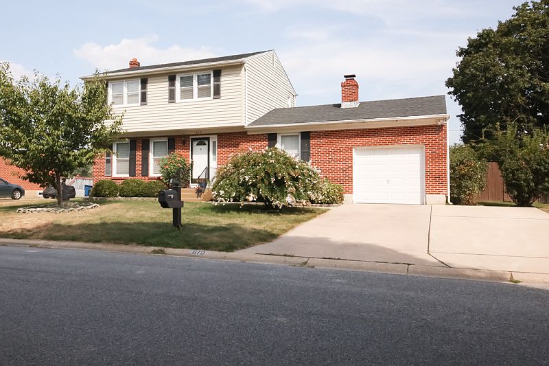 1st image of 610 Cranhill Dr