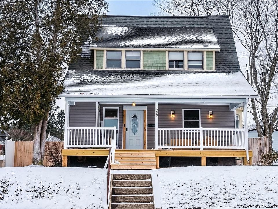 1st image of 933 Oak St