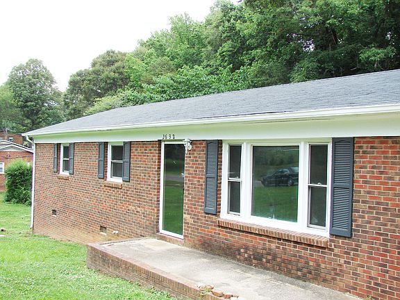 2nd image of 2632 Meadowlark Ln