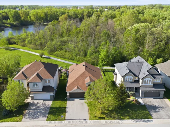 51 Waterside Dr, Carleton Place, ON K7C 0B1