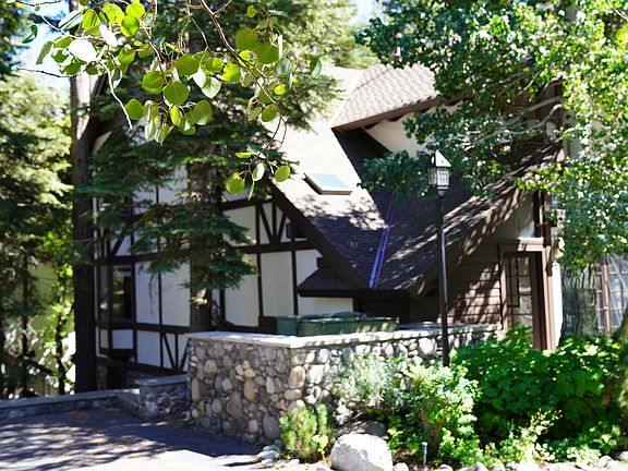 Side view. Guest parking on the side.