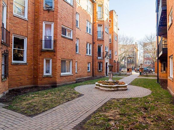 2nd image of 1642 W Greenleaf Ave APT 1N