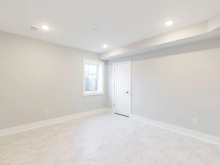 1906 E York St #1A — Photo 18