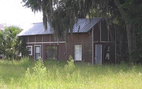 2nd image of 446 NW Alachua Ave