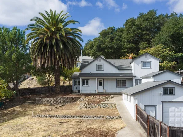 60 Clovercrest Drive, Cloverdale, CA 95425