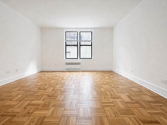 3rd image of 151 W 16th St APT 1F