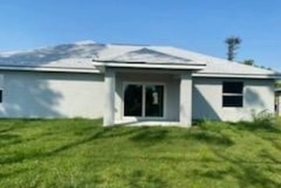 Building Photo - 19086 Evergreen Rd