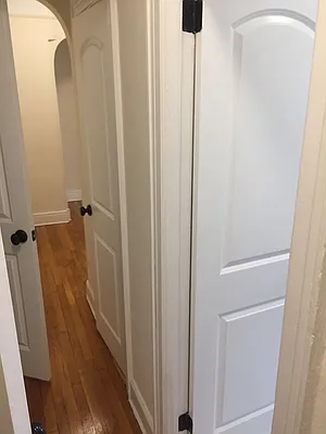 Rented by Metroline Realty | media 12